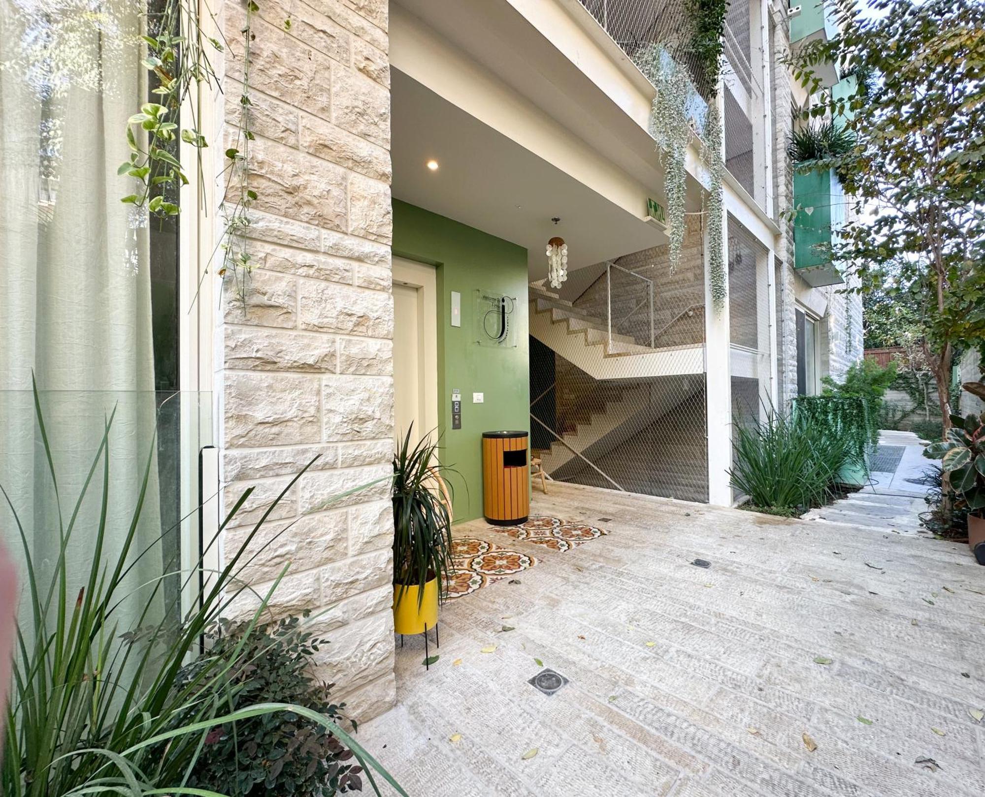 The J - Luxury Apartments By Localz Jerusalem Eksteriør billede